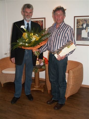 Wolking gratuliert Peter Böckermann